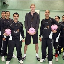 peter-crouch-with-under-18[1]